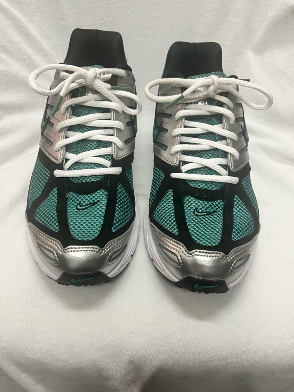 Nike Air Pegasus 2005 Men’s retro running shoe